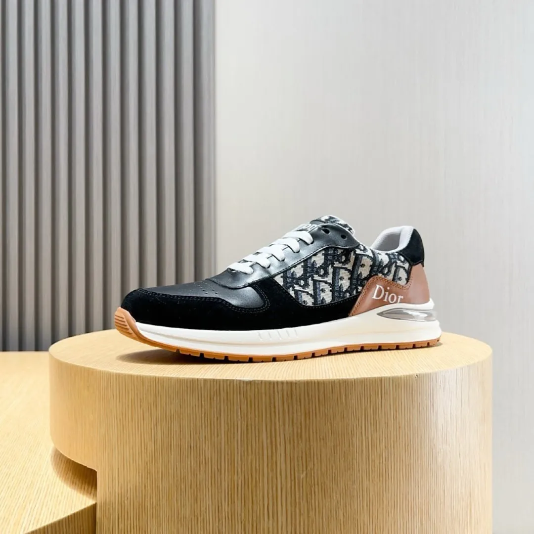 Men's shoes 💰P440💰 [Dior] Dior casual sports shoes, the uppers are made of original imported cowhide leather and original cloth fabrics, a must-have for fashionistas, and the complex craftsmanship is perfect. Imported soft mesh lining, sheepskin foot pads, soles: original soles specially provided by the original factory, exclusive movable molded soles are super comfortable, original factory single goods, men's size 38-45